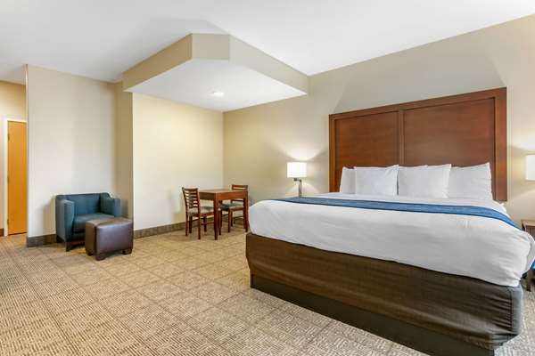 Suite - Comfort Suites Batesville