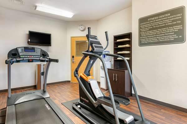 Fitness/ Exercise Room - Comfort Suites Batesville