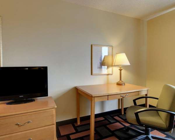  - Quality Inn & Suites Malvern - I-30, Exit 98