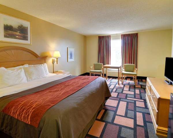 Suite - Quality Inn & Suites Malvern - I-30, Exit 98