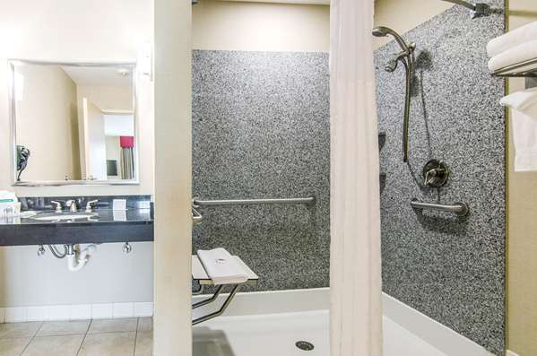 Suite - Comfort Suites Bentonville - I-49, Exit 85