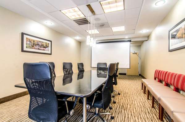  - Comfort Suites Bentonville - I-49, Exit 85