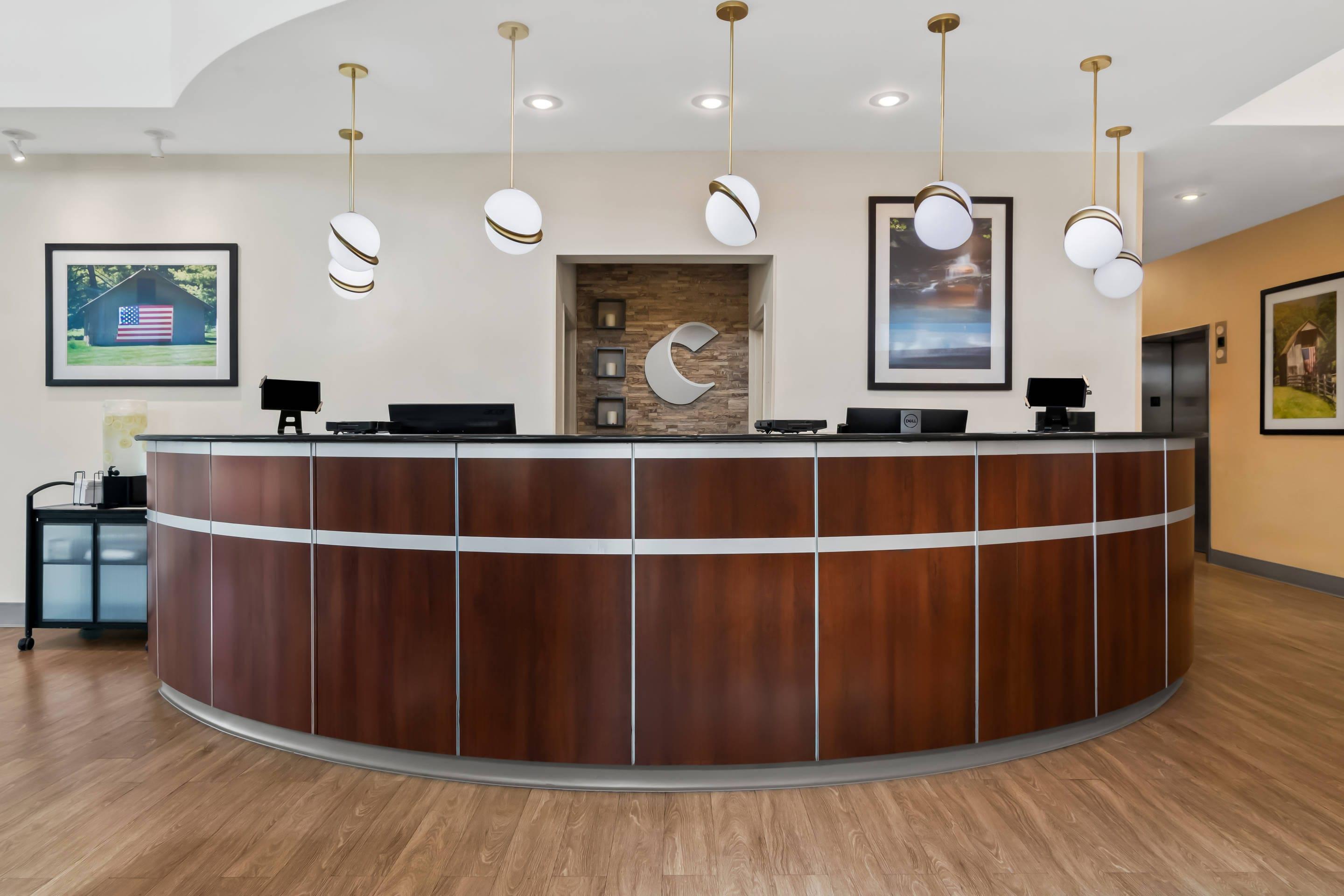 Front desk | Comfort Suites Bentonville - Rogers