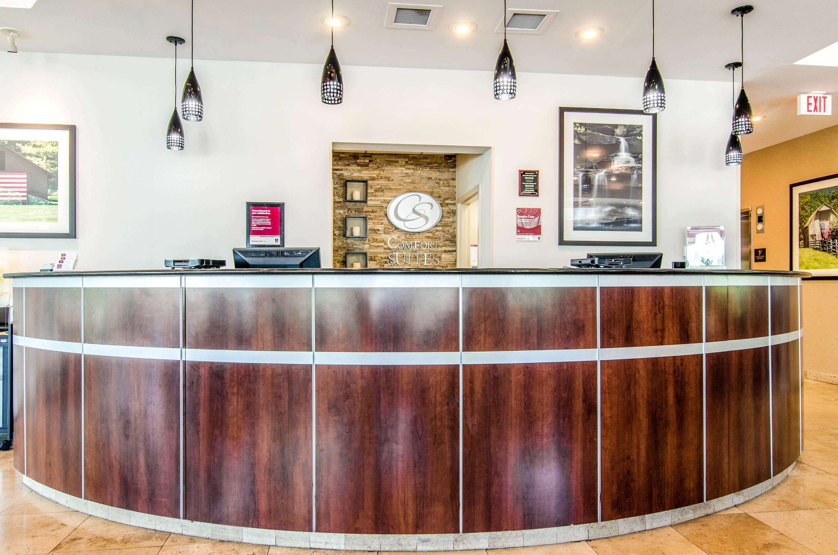 Hotel lobby | Comfort Suites Bentonville - Rogers