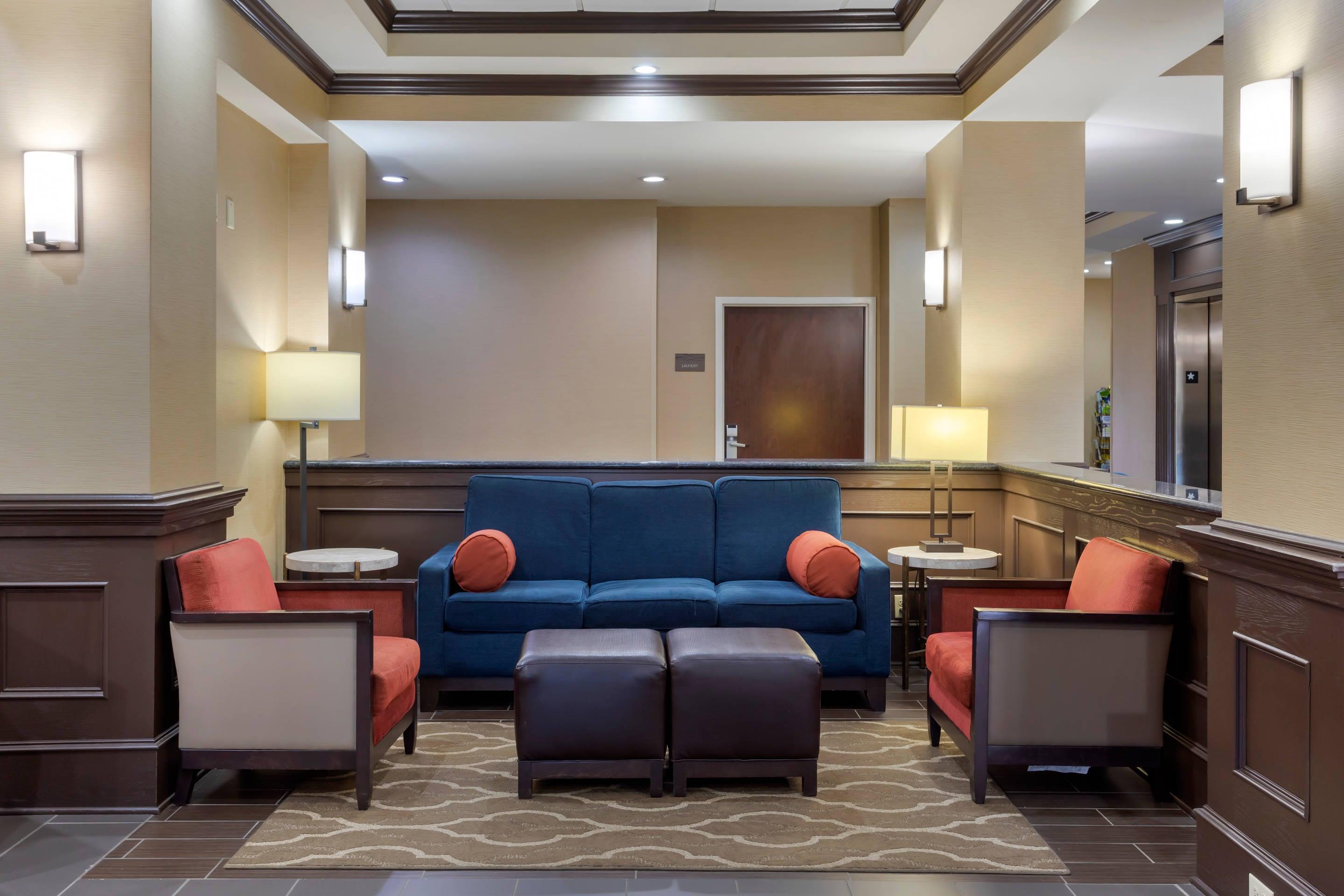 Lobby with sitting area