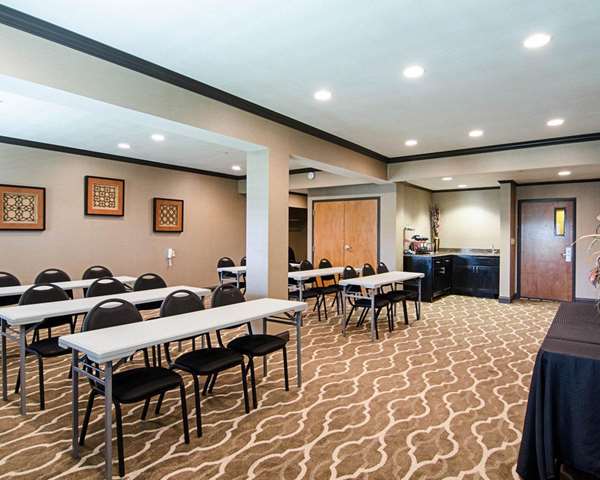  - Comfort Suites Downtown Conway - I-40, Exit 127