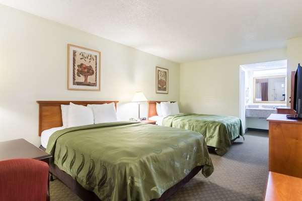  - Quality Inn & Suites Alma - I-40, Exit 13