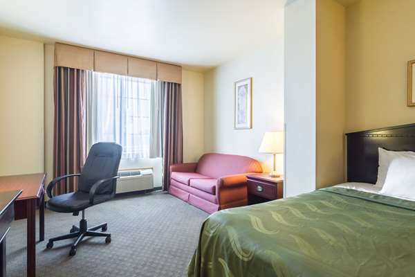 Suite - Quality Inn & Suites Alma - I-40, Exit 13