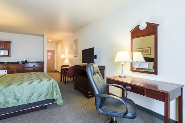 Suite - Quality Inn & Suites Alma - I-40, Exit 13