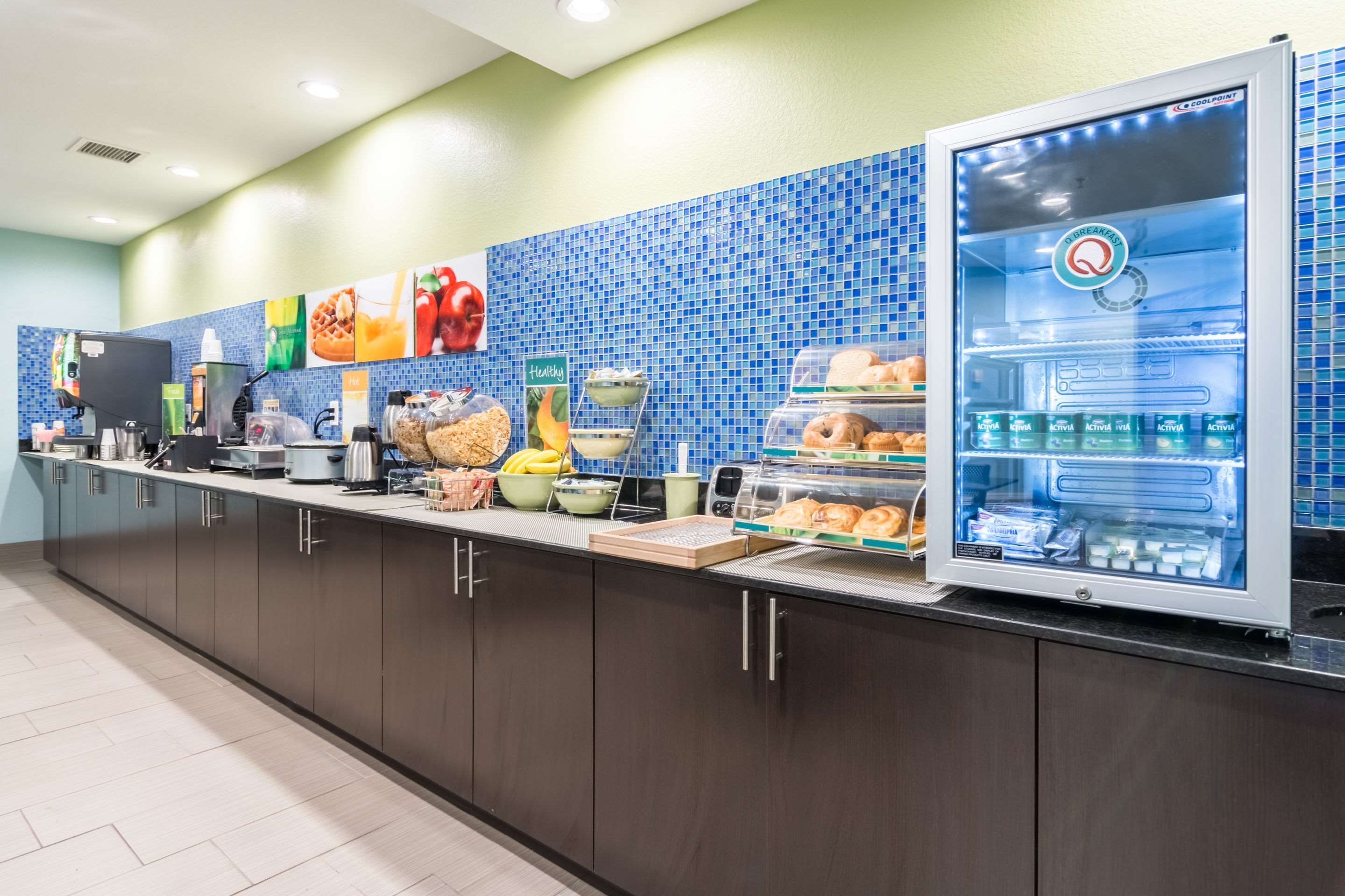 Breakfast counter