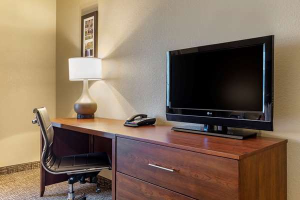  - Comfort Inn Russellville - I-40, Exit 84