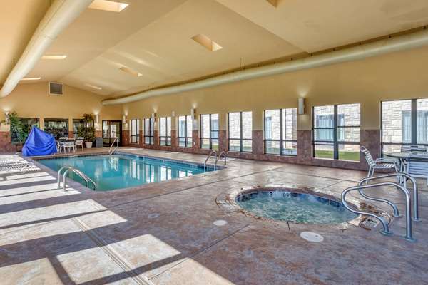 Pool - Comfort Inn Russellville - I-40, Exit 84