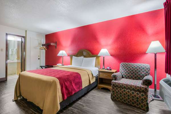 - Econo Lodge Brinkley - I-40, Exit 216