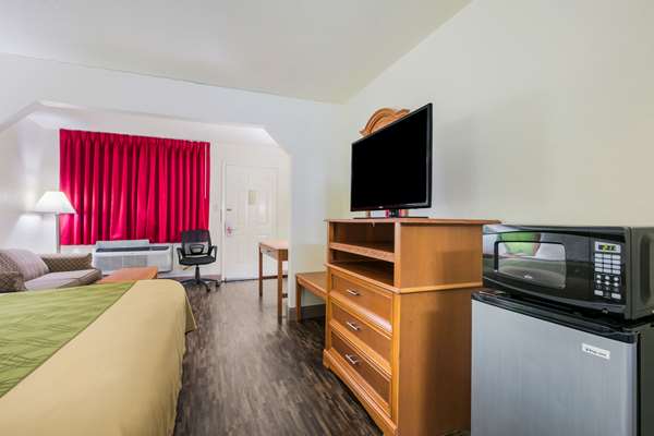 Suite - Econo Lodge Brinkley - I-40, Exit 216
