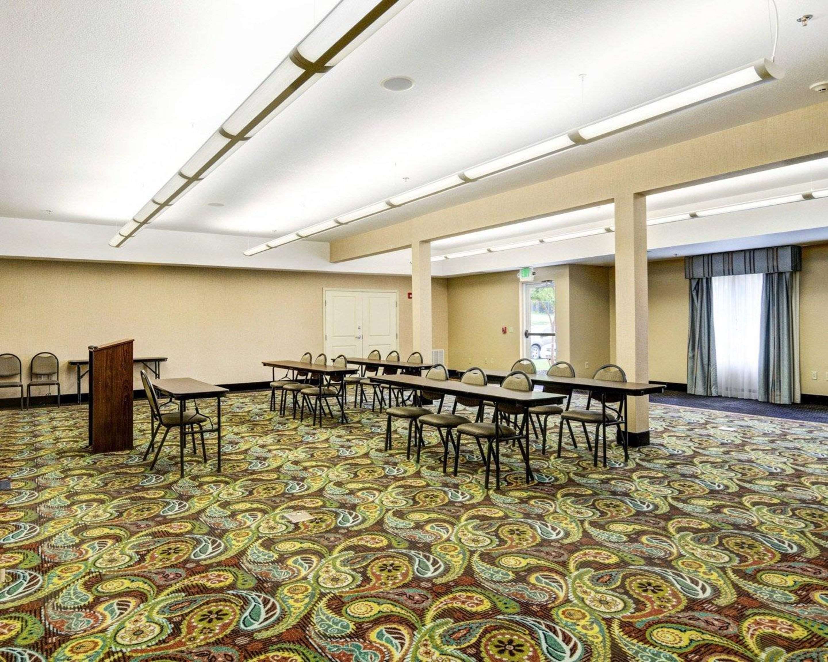 Large space for receptions, parties, anniversaries and business meetings