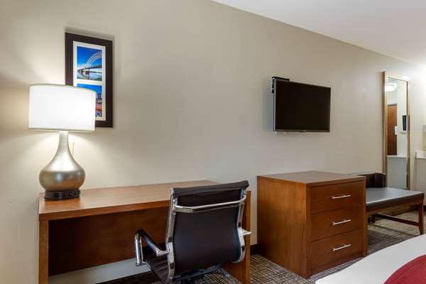  - Comfort Inn Marion - I-55, Exit 10