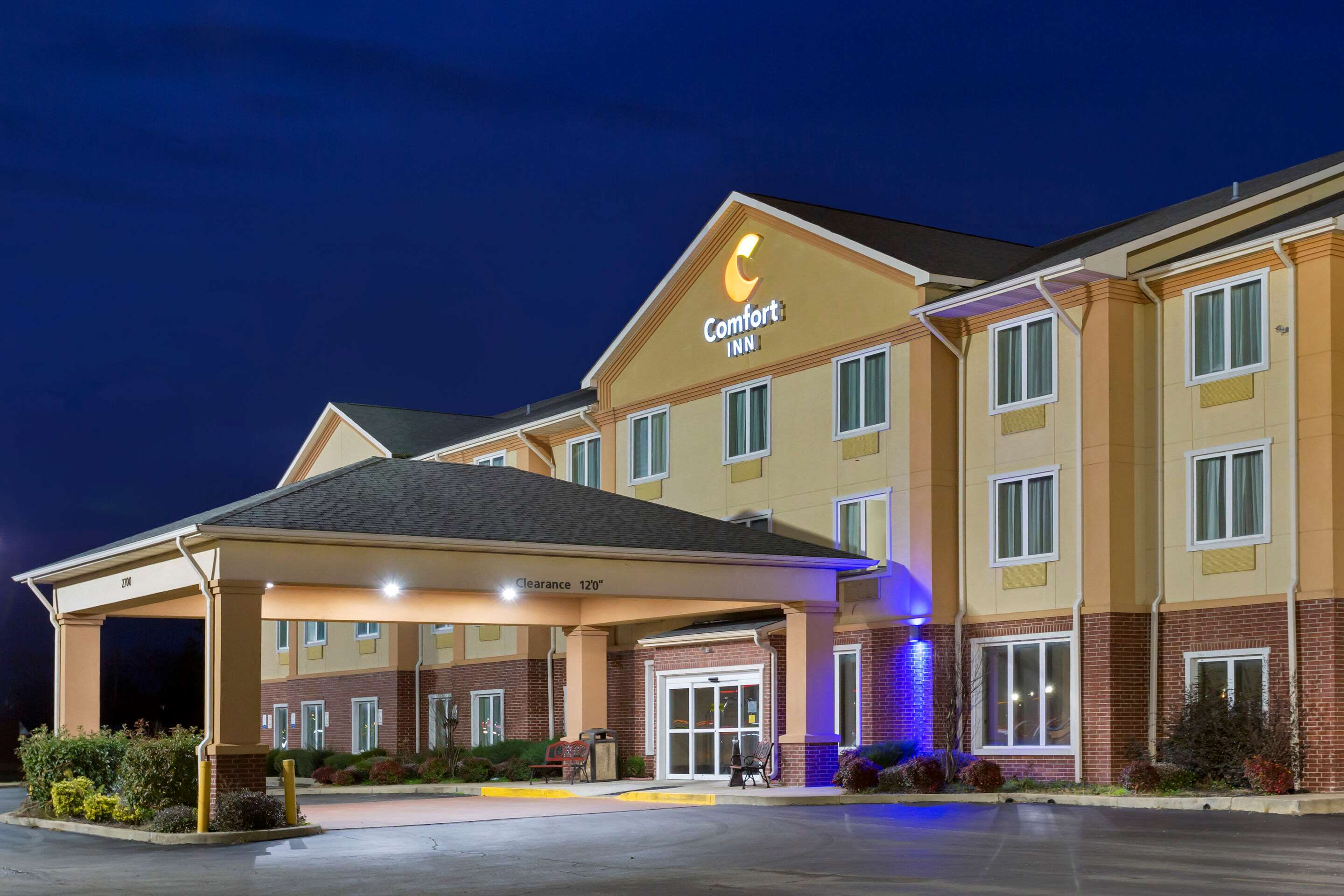 Hotel exterior | Comfort Inn Marion