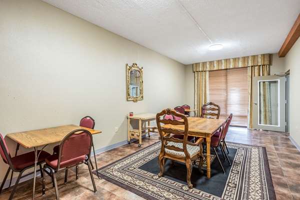  - Quality Inn Heber Springs