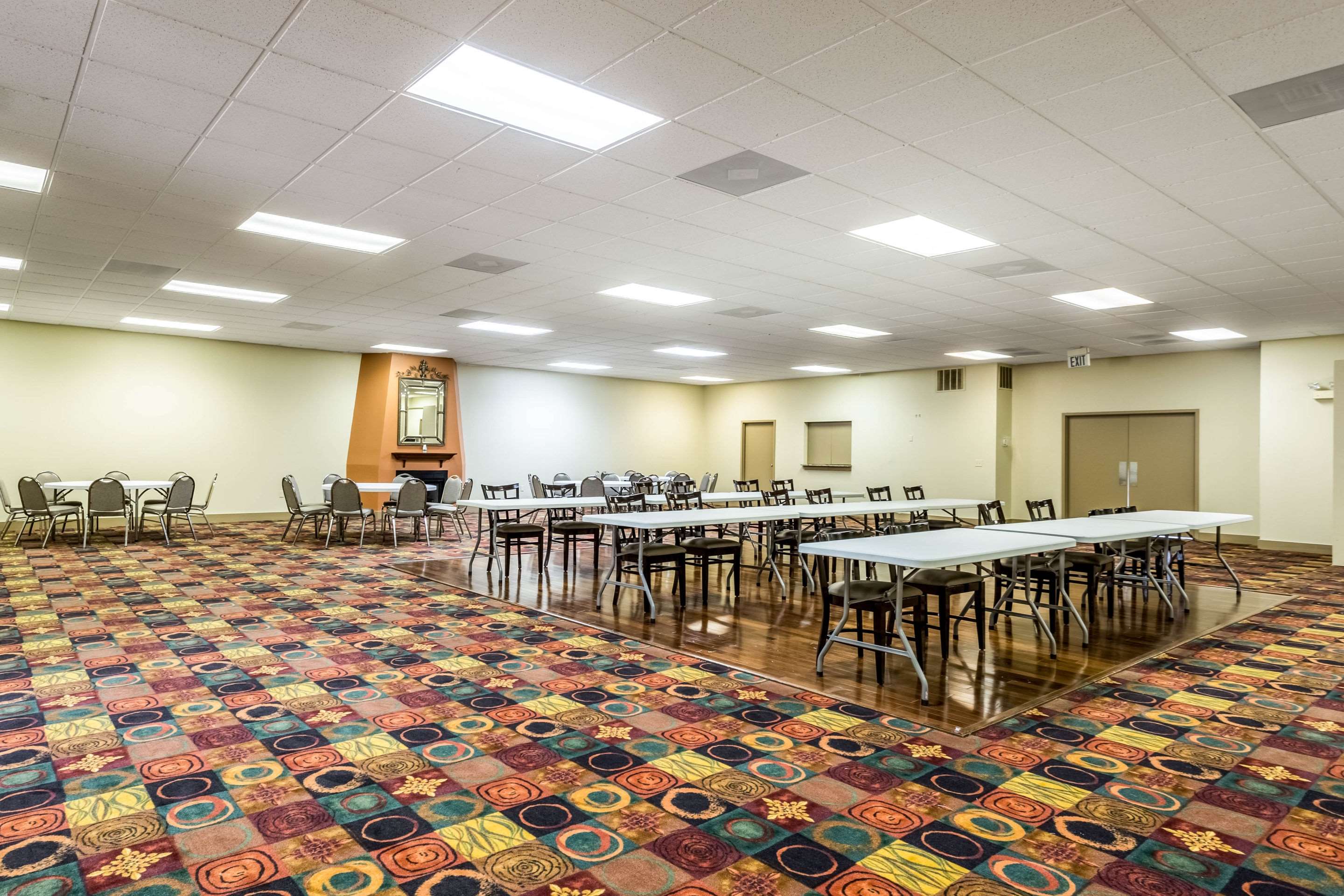 Banquet meeting room with audiovisual equipment