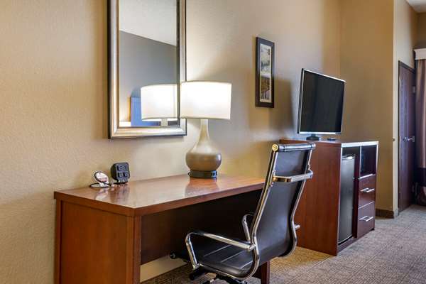 Suite - Comfort Suites Jonesboro