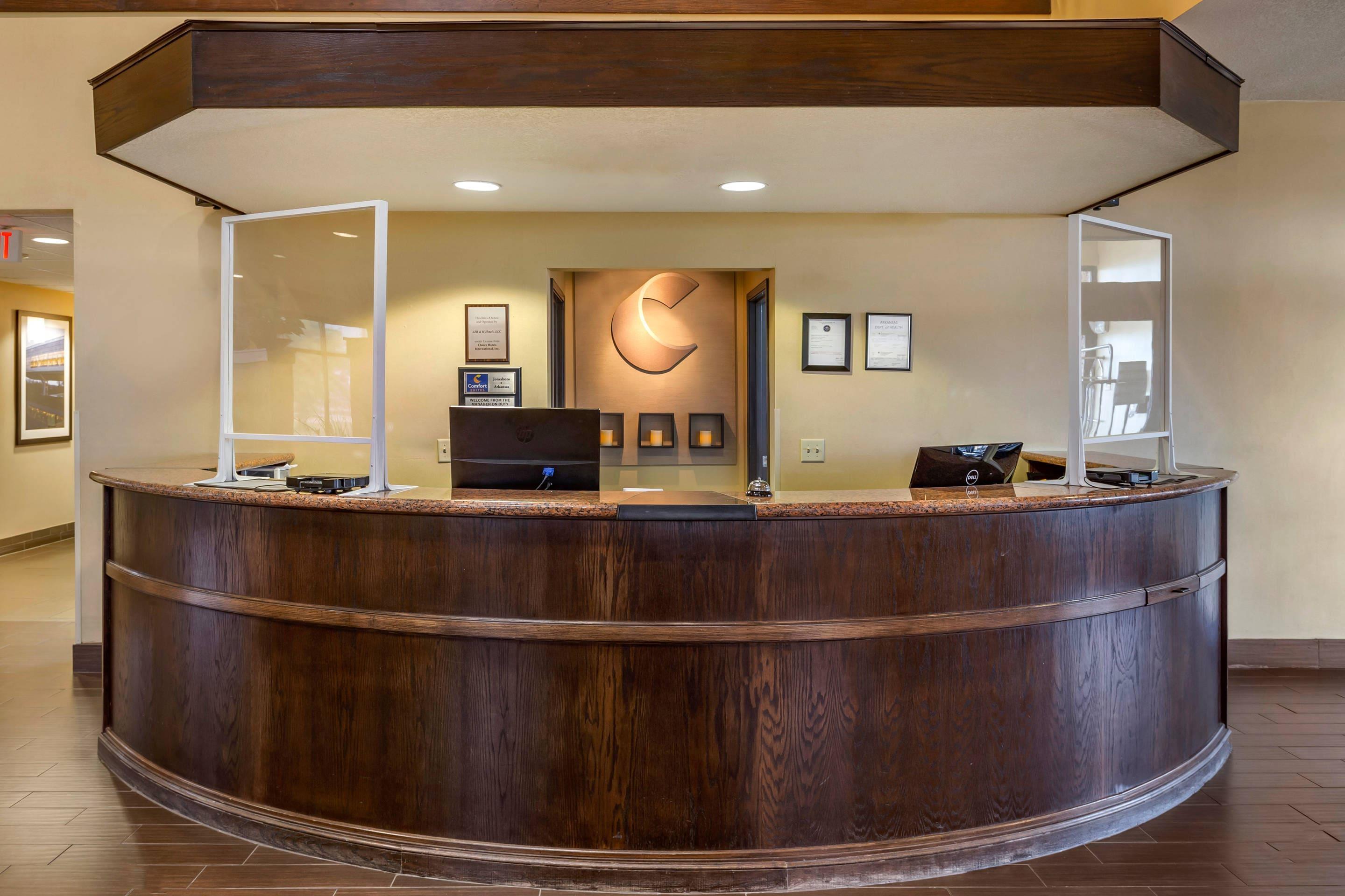 Front desk | Comfort Suites Jonesboro University Area