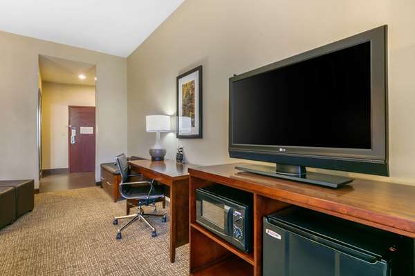Suite - Comfort Suites Forrest City - I-40, Exit 241