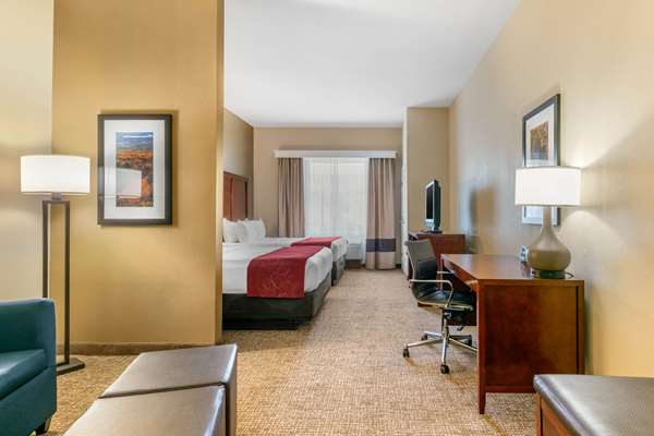 Suite - Comfort Suites Forrest City - I-40, Exit 241