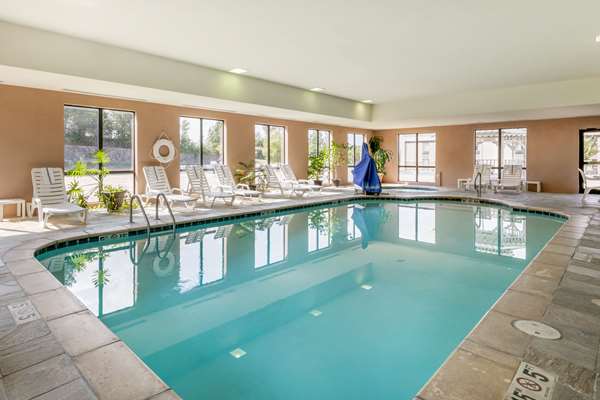 Pool - Comfort Suites Forrest City - I-40, Exit 241