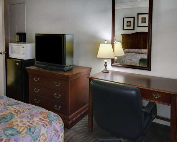  - Econo Lodge Conference Center El Dorado