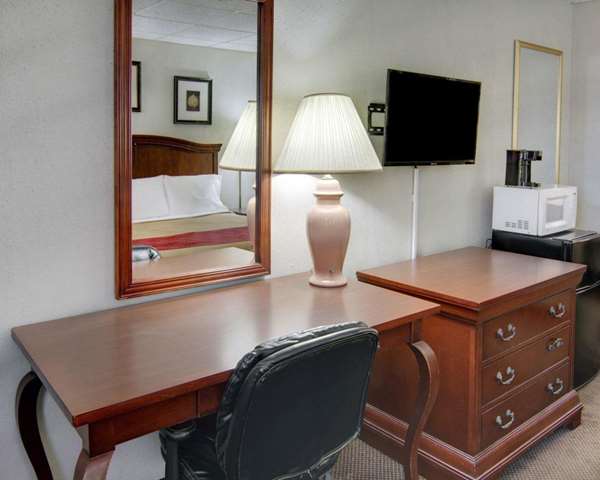  - Econo Lodge Conference Center El Dorado