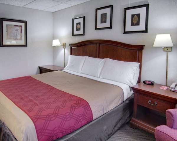  - Econo Lodge Conference Center El Dorado