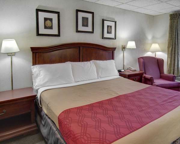  - Econo Lodge Conference Center El Dorado