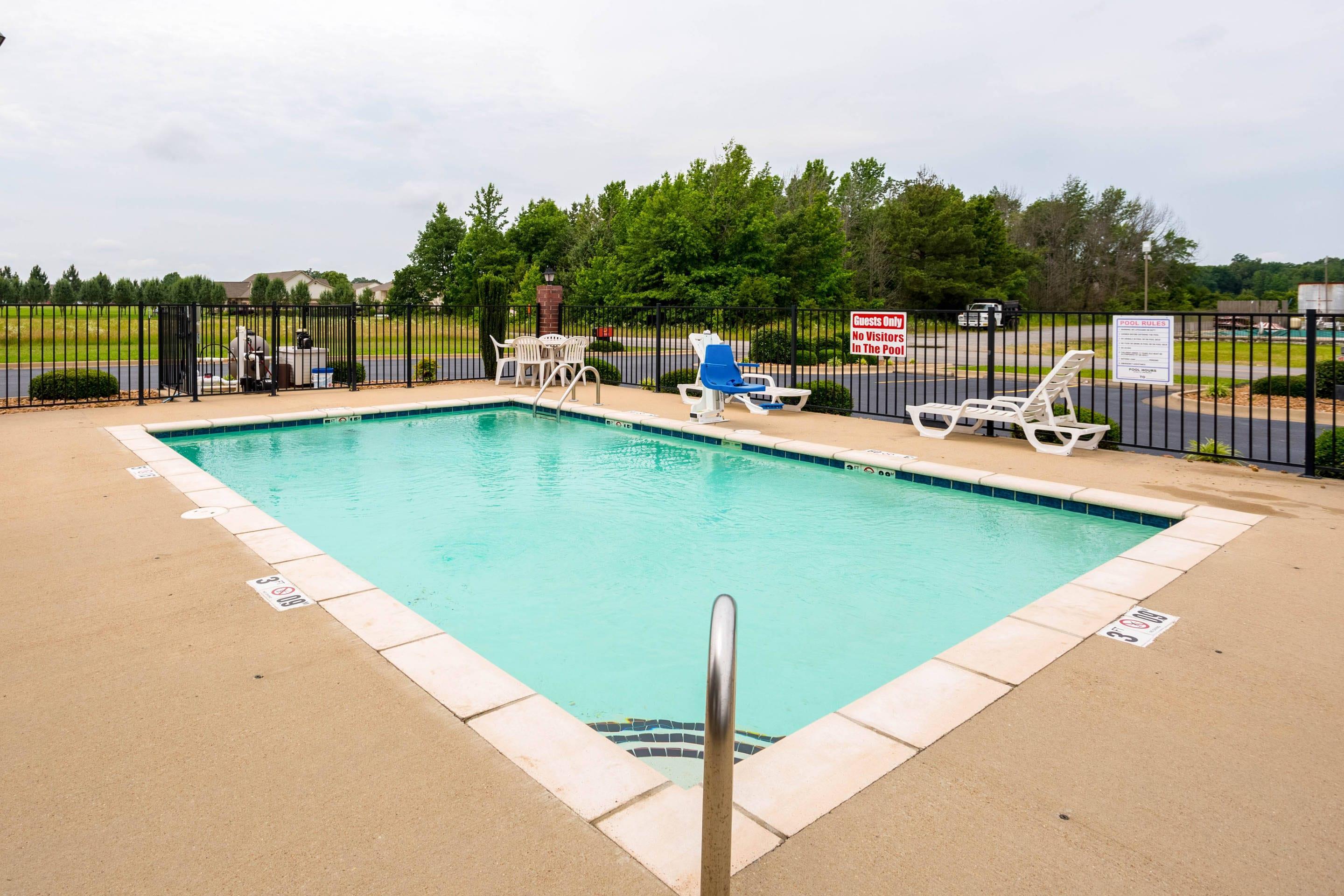Relax on the sundeck | Econo Lodge Inn & Suites Searcy