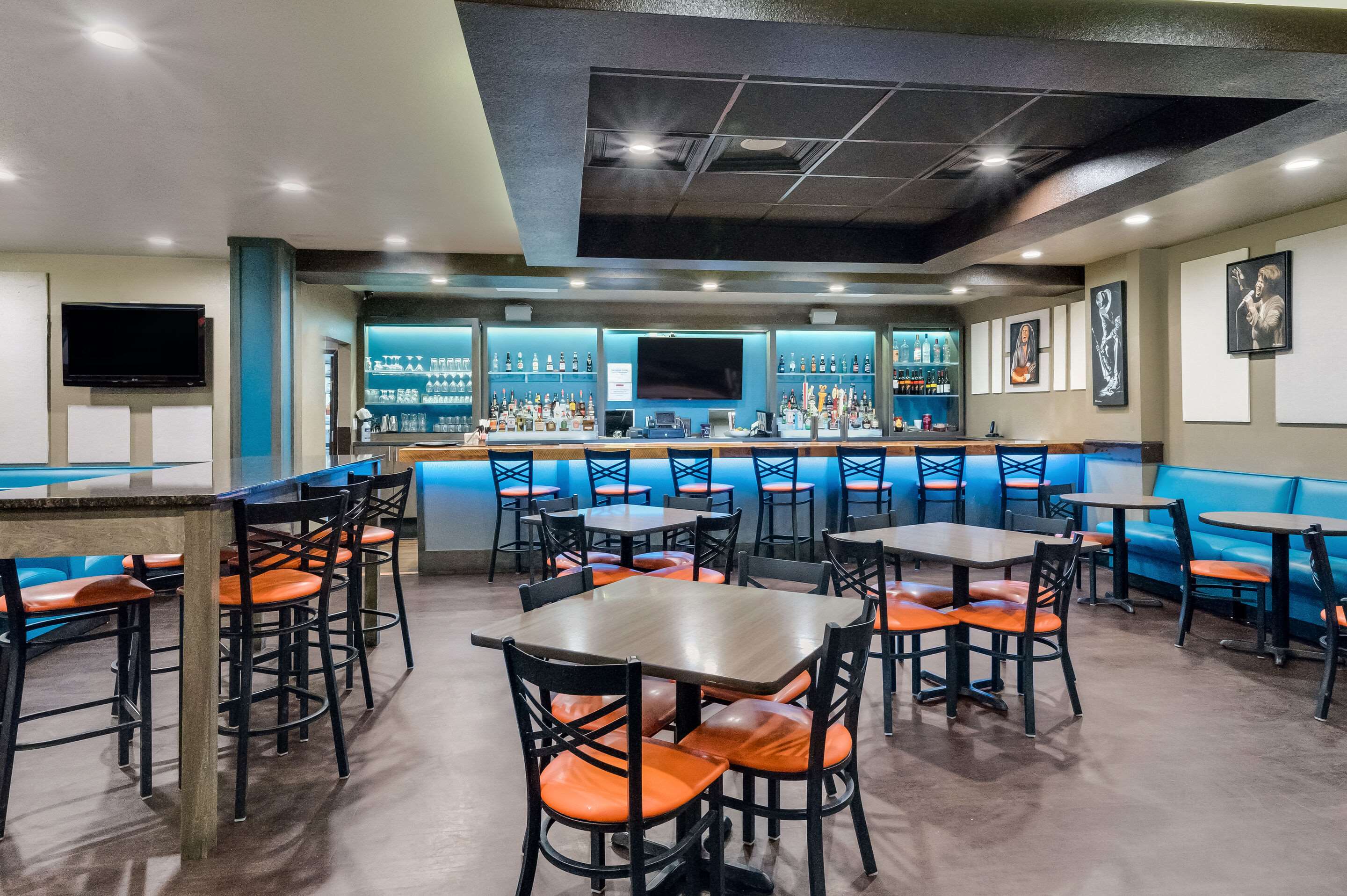 On-site restaurant | Clarion Inn & Suites Russellville I-40