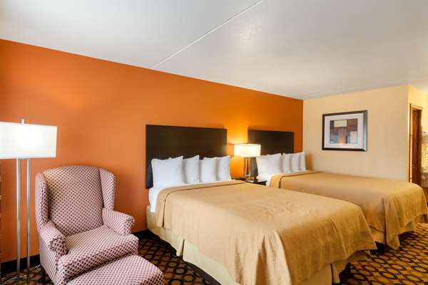  - Quality Inn Siloam Springs