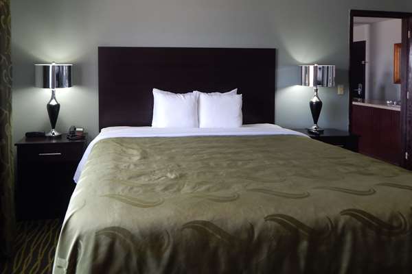 Suite - Quality Inn Siloam Springs