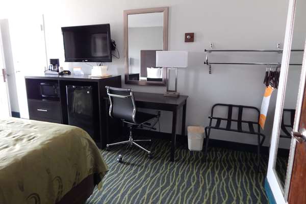  - Quality Inn Siloam Springs