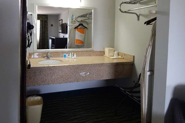Suite - Quality Inn Siloam Springs