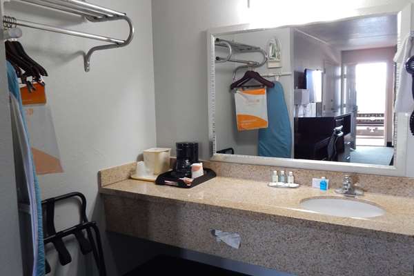  - Quality Inn Siloam Springs