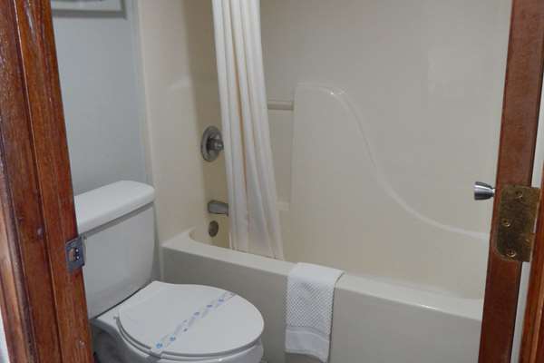  - Quality Inn Siloam Springs