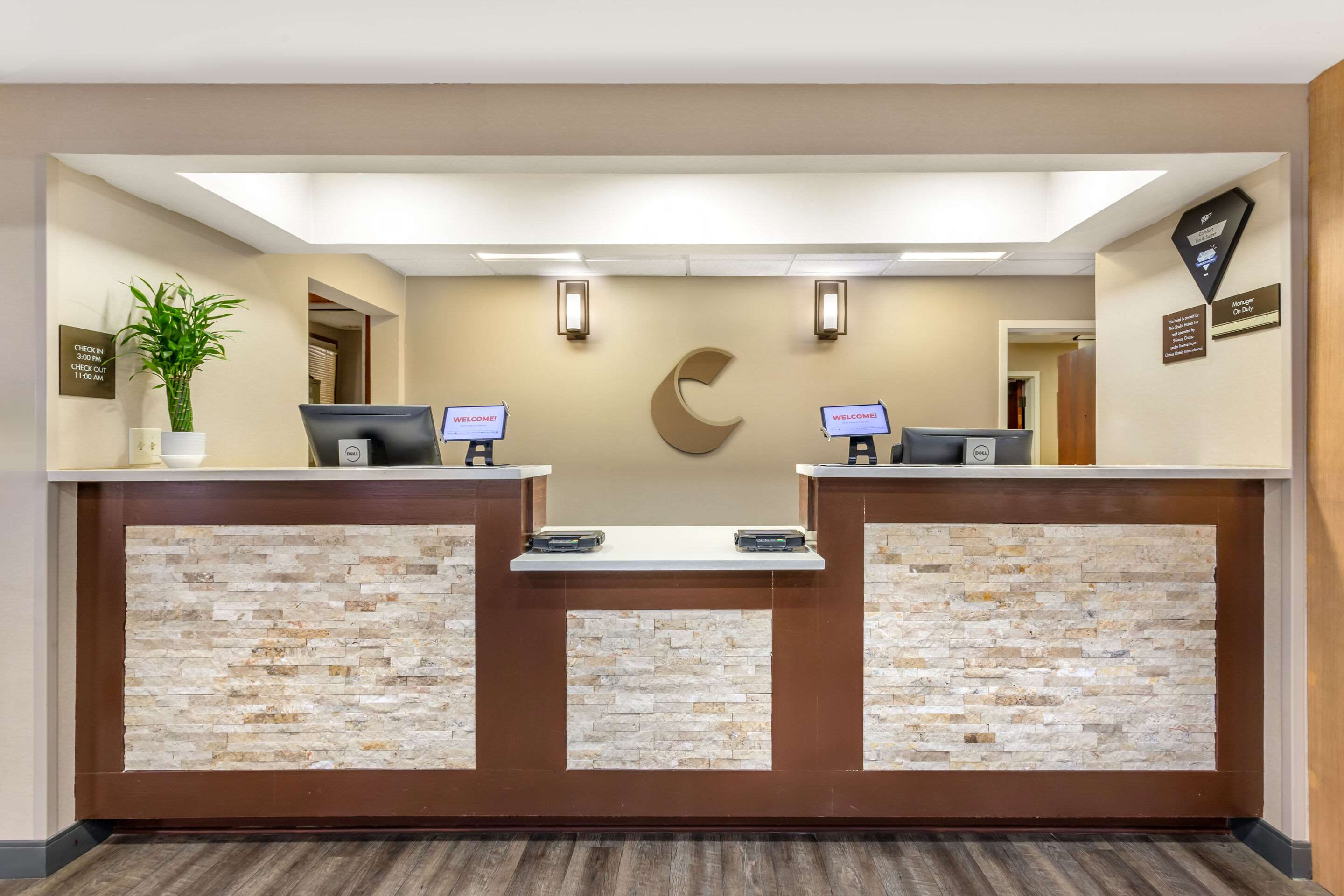 Lobby | Comfort Inn & Suites Conway