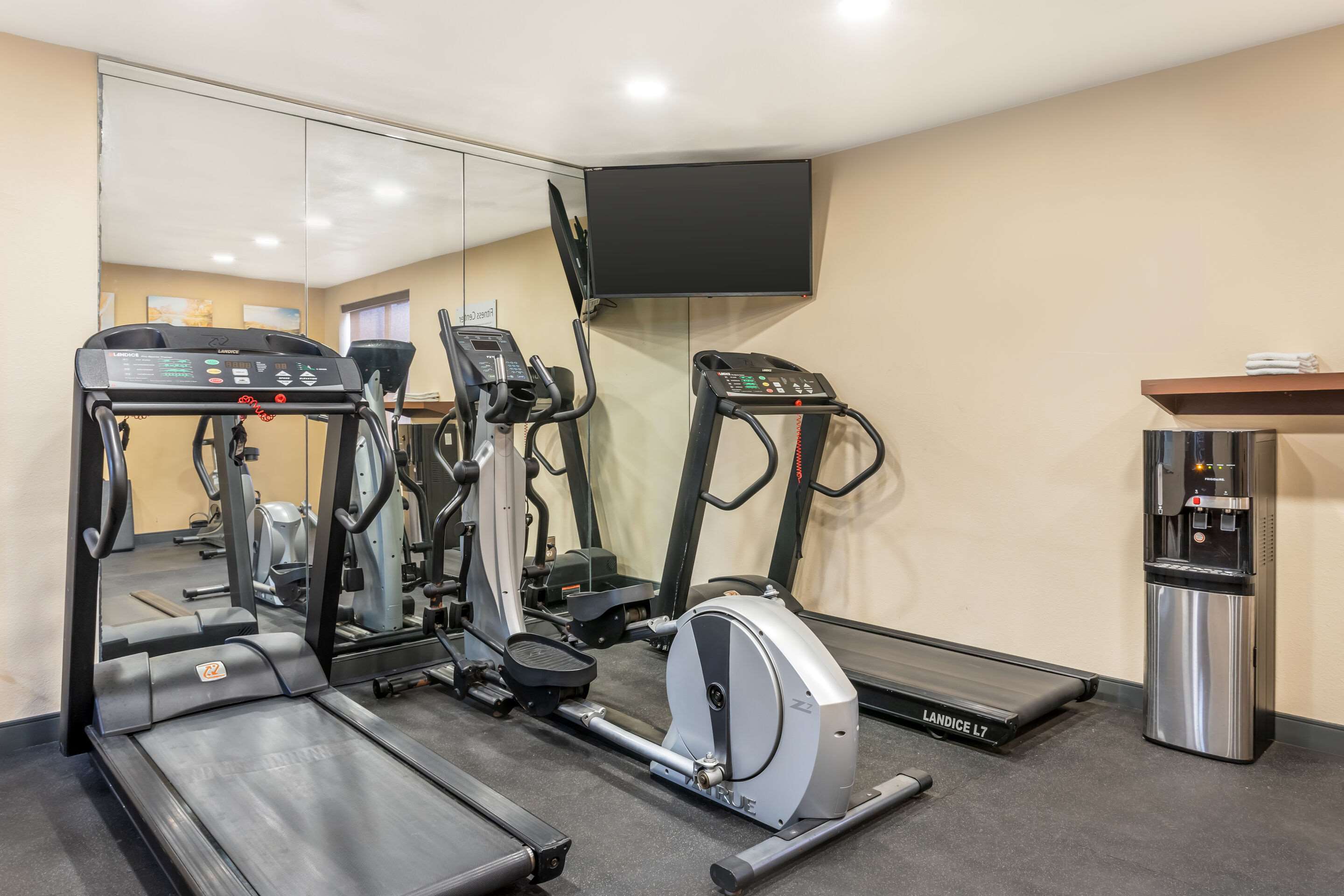 Fitness center | Comfort Inn & Suites Conway