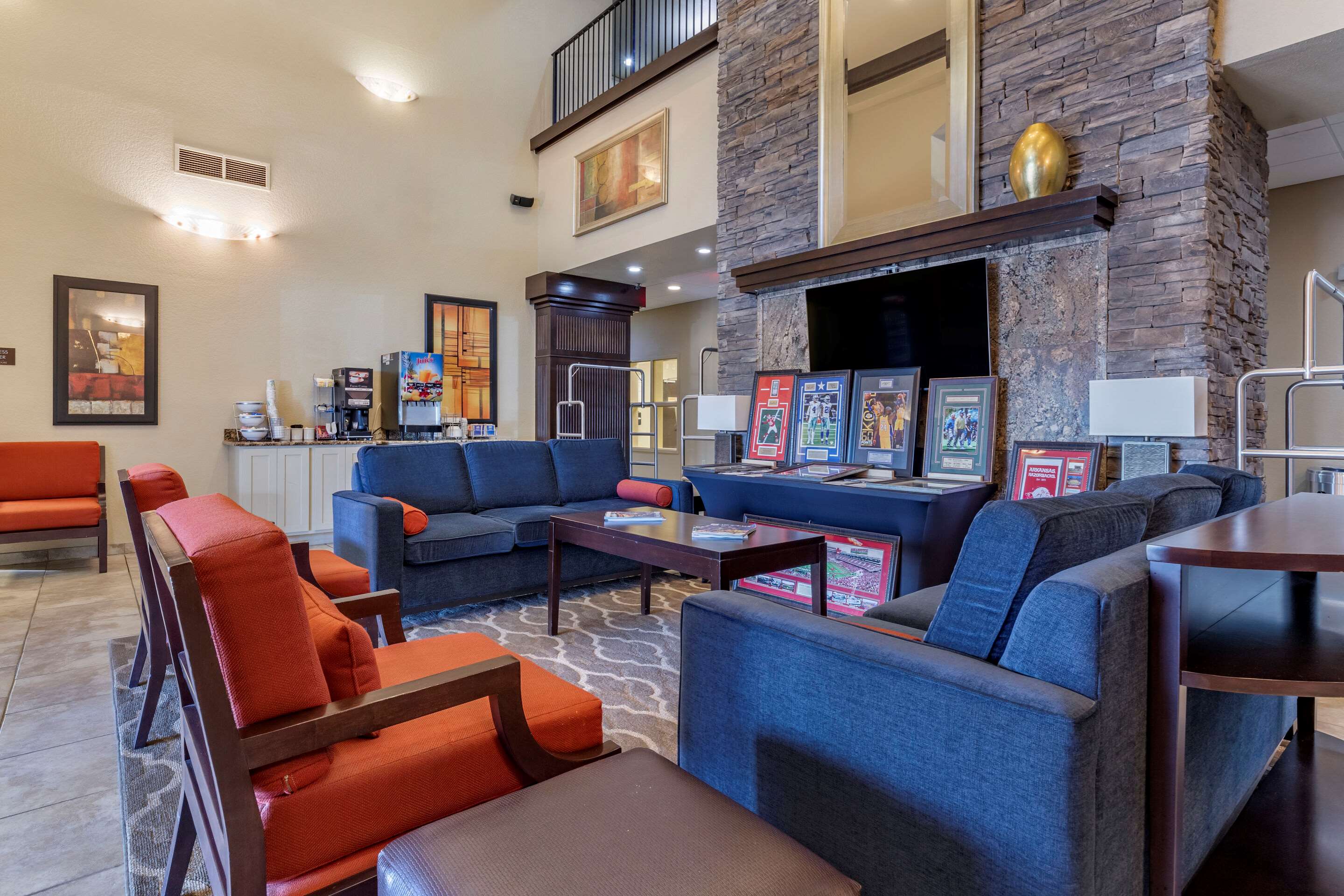 Lobby with sitting area