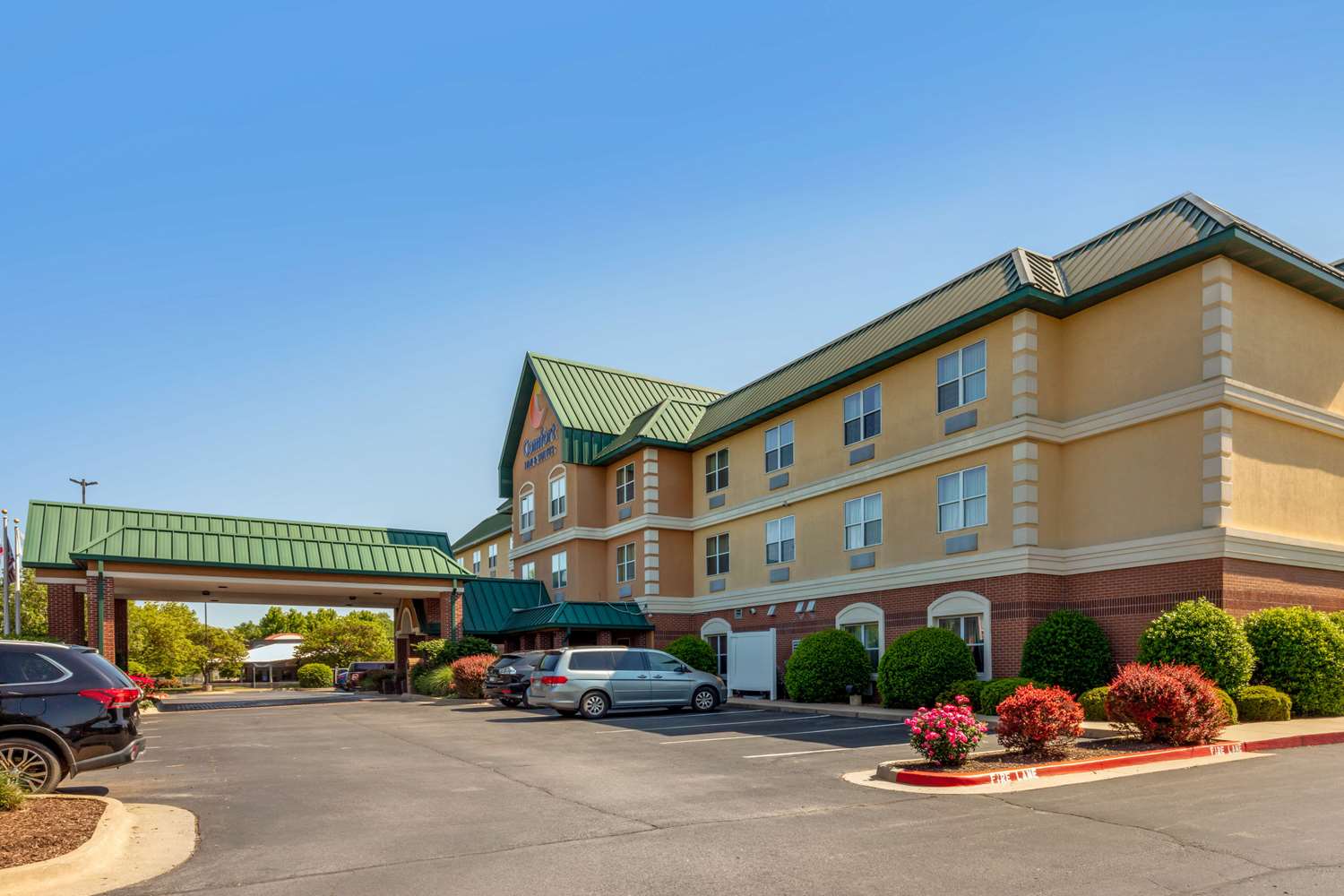Comfort Inn & Suites Fayetteville, AR - See Discounts