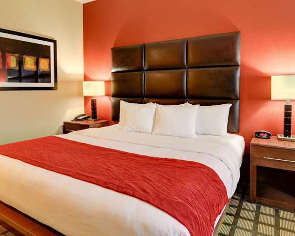  - Comfort Inn & Suites Fort Smith - I-540, Exit 8