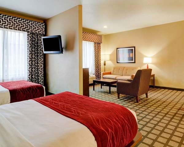Suite - Comfort Inn & Suites Fort Smith - I-540, Exit 8