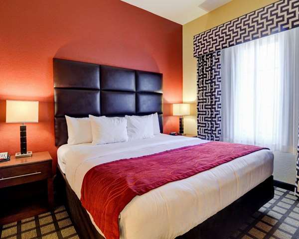 Suite - Comfort Inn & Suites Fort Smith - I-540, Exit 8