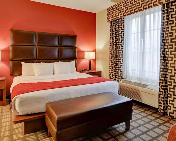 Suite - Comfort Inn & Suites Fort Smith - I-540, Exit 8