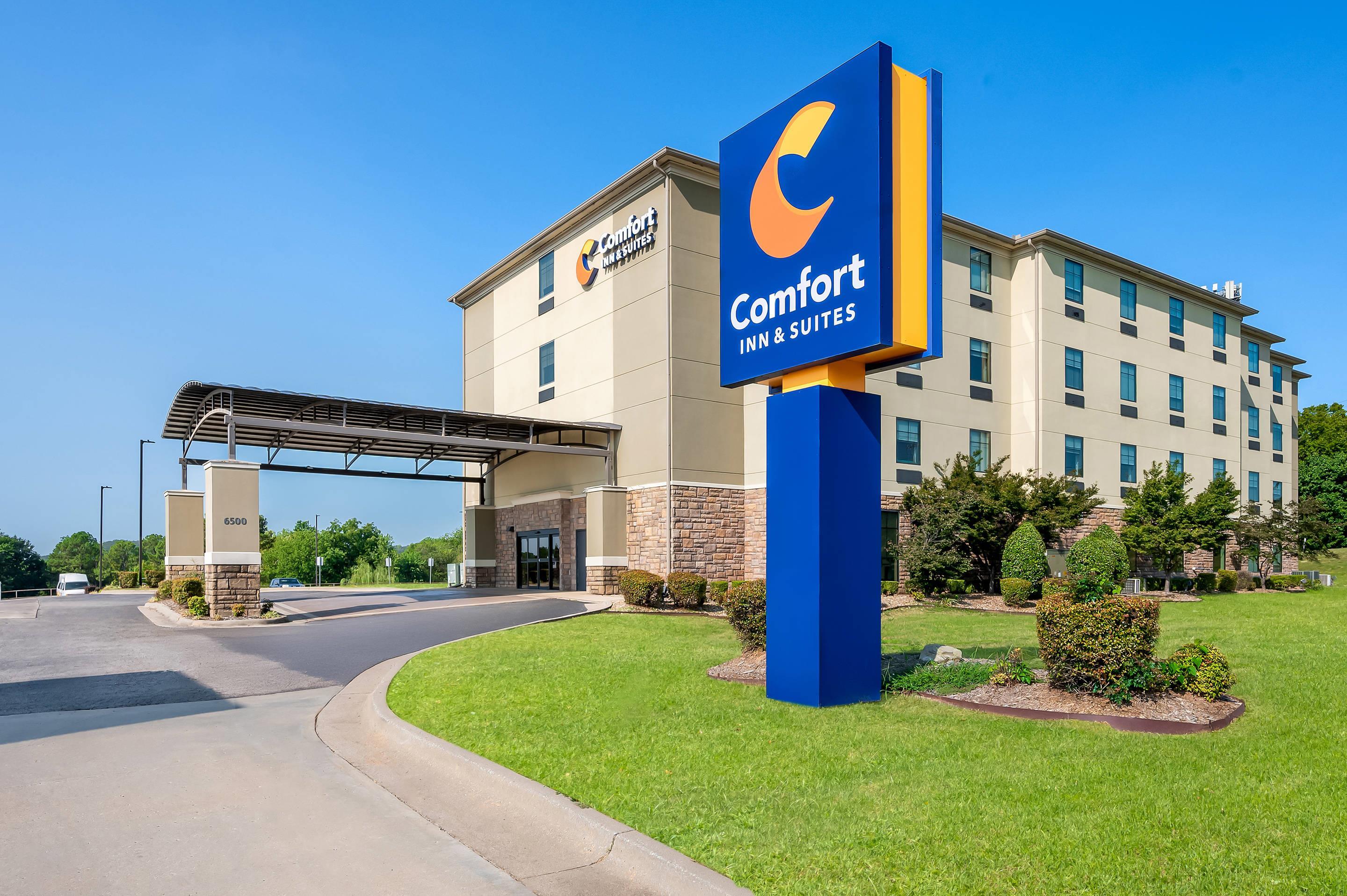 Hotel exterior | Comfort Inn & Suites Fort Smith I-540