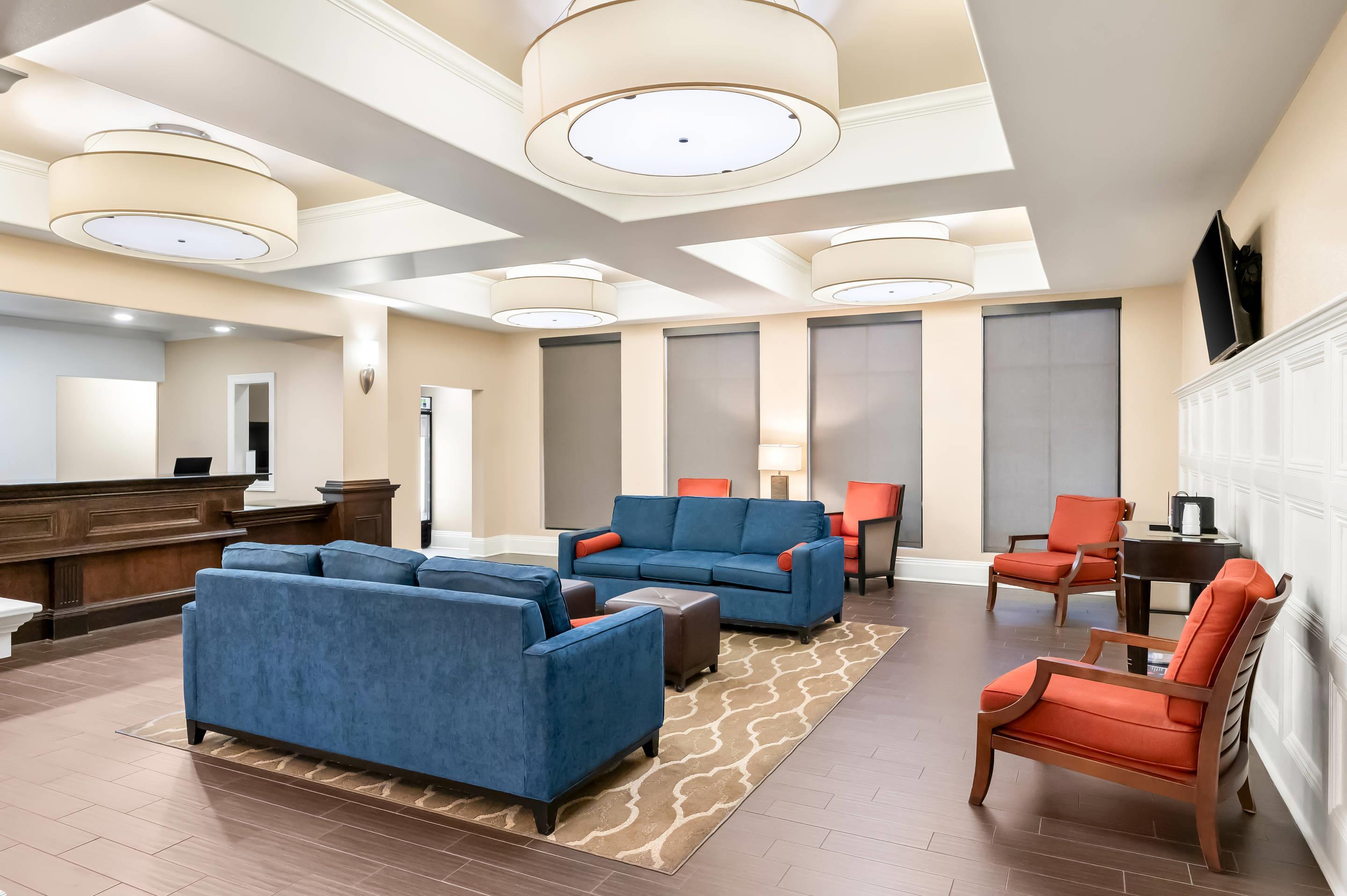 Hotel lobby | Comfort Inn & Suites Fort Smith I-540